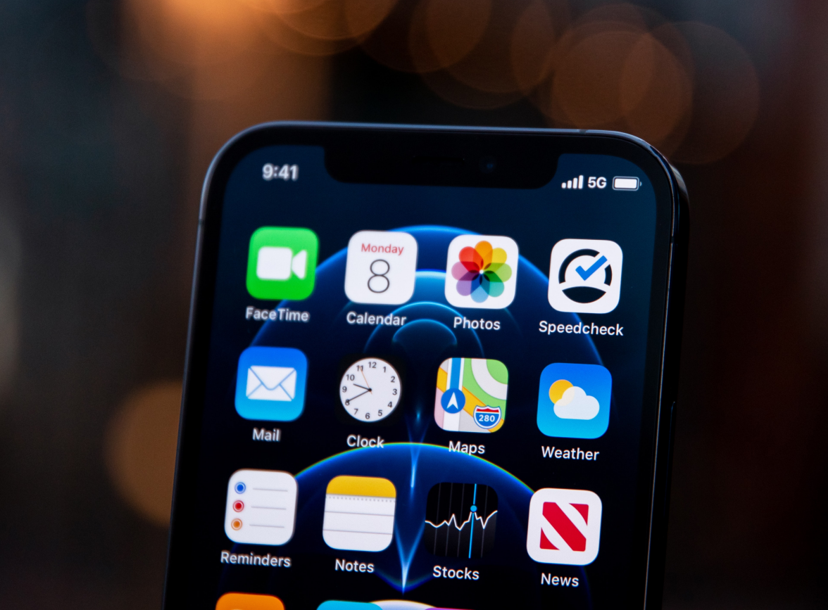 涵江苹果手机维修分享为什么 iPhone 12 在冬季会自动关机 